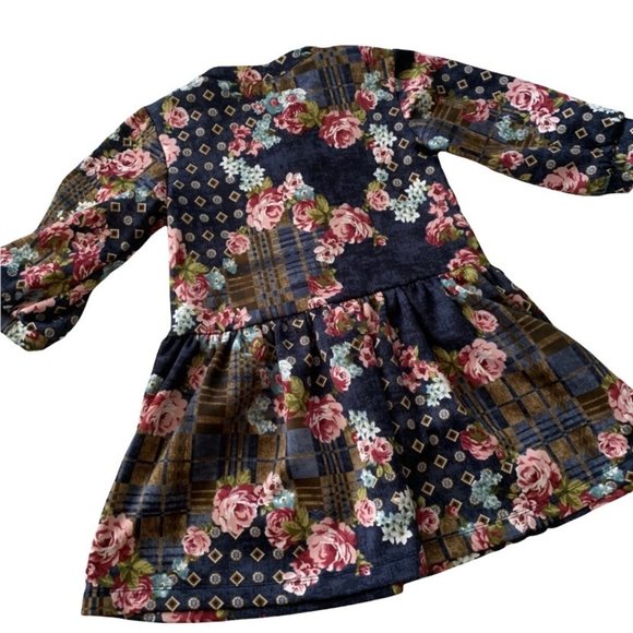 Pippa & Julie Floral Dress - Picture 3 of 8